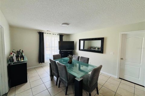 Casa en venta en Deltona, Florida, 4 dormitorios, 171.59 m2 № 1894322 - foto 14