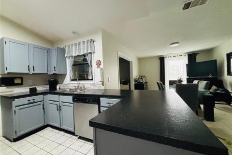 Casa en venta en Deltona, Florida, 4 dormitorios, 171.59 m2 № 1894322 - foto 11