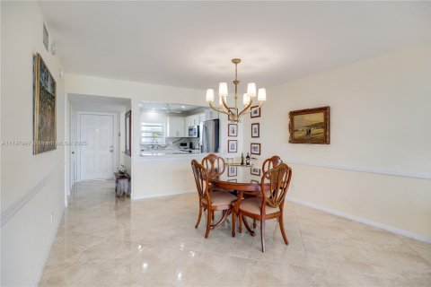 Condominio en venta en Fort Lauderdale, Florida, 2 dormitorios, 134.71 m2 № 1939863 - foto 10