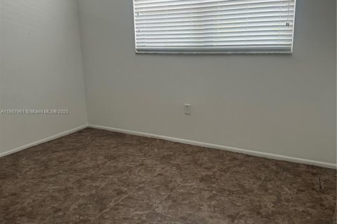 Condo in Sunrise, Florida, 2 bedrooms  № 2012864 - photo 6