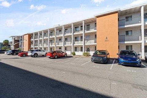 Купить кондоминиум в Брейдентон, Флорида 4 комнаты, 68.1м2, № 1558864 - фото 1