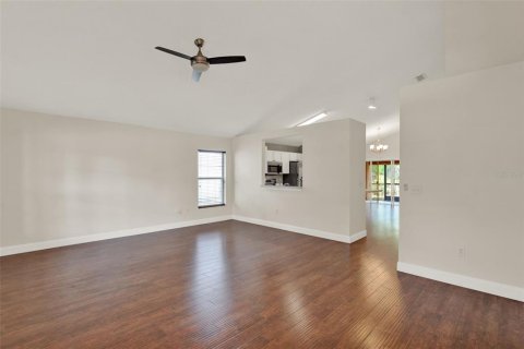 Casa en venta en Orlando, Florida, 4 dormitorios, 154.68 m2 № 1679141 - foto 8