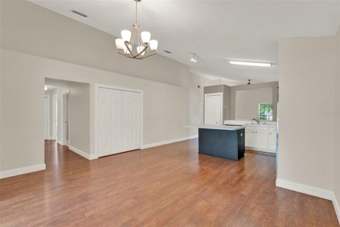 Casa en venta en Orlando, Florida, 4 dormitorios, 154.68 m2 № 1679141 - foto 9