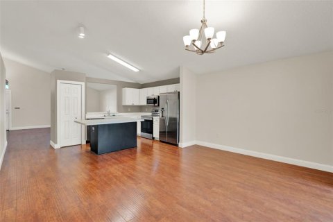 Casa en venta en Orlando, Florida, 4 dormitorios, 154.68 m2 № 1679141 - foto 10