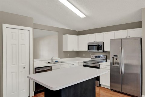 Casa en venta en Orlando, Florida, 4 dormitorios, 154.68 m2 № 1679141 - foto 11