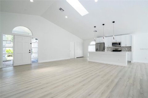 House in Orlando, Florida 3 bedrooms, 145.11 sq.m. № 1647902 - photo 11