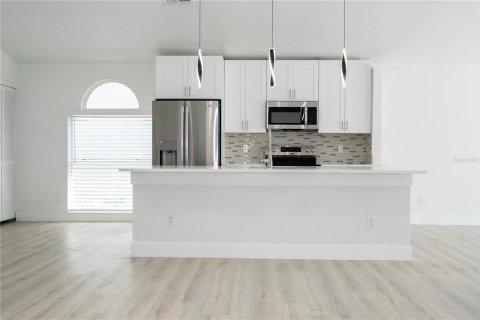 House in Orlando, Florida 3 bedrooms, 145.11 sq.m. № 1647902 - photo 10