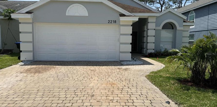 House in Orlando, Florida 3 bedrooms, 145.11 sq.m. № 1647902