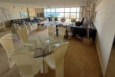 Copropriété à vendre à Miami Beach, Floride: 2 chambres, 167.69 m2 № 1739763 - photo 5