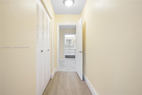 Condominio en venta en Fort Lauderdale, Florida, 2 dormitorios, 107.12 m2 № 1922155 - foto 12