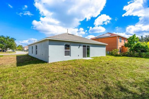 House in Kissimmee, Florida 3 bedrooms, 138.98 sq.m. № 2116769 - photo 2