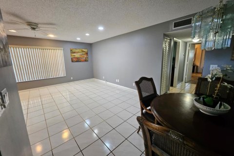 Condo in Delray Beach, Florida, 2 bedrooms  № 2146739 - photo 7