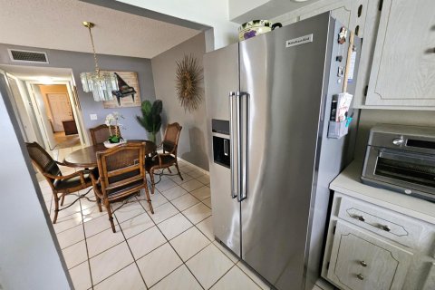 Condo in Delray Beach, Florida, 2 bedrooms  № 2146739 - photo 5