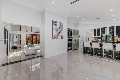 Купить виллу или дом в Майами, Флорида 5 спален, 331.38м2, № 2049030 - фото 19