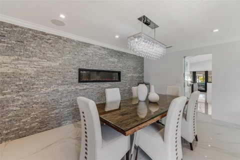 Купить виллу или дом в Майами, Флорида 5 спален, 331.38м2, № 2049030 - фото 10