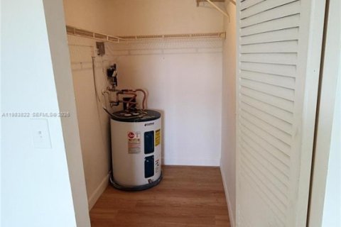 Apartment in Fort Lauderdale, Florida 1 bedroom, 58.71 sq.m. № 2045621 - photo 10