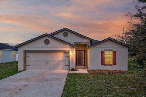 Casa en Poinciana, Florida 5 dormitorios, 183.48 m2 № 2383376