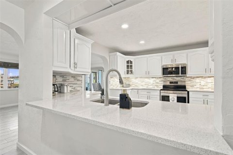 Villa ou maison à vendre à Treasure Island, Floride: 3 chambres, 264.4 m2 № 2416280 - photo 16