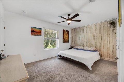 Townhouse in Brandon, Florida 3 bedrooms, 158.58 sq.m. № 2376600 - photo 13