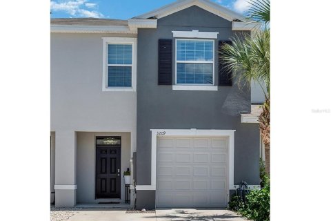 Townhouse in Brandon, Florida 3 bedrooms, 158.58 sq.m. № 2376600