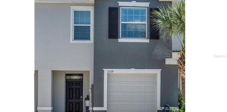 Townhouse in Brandon, Florida 3 bedrooms, 158.58 sq.m. № 2376600