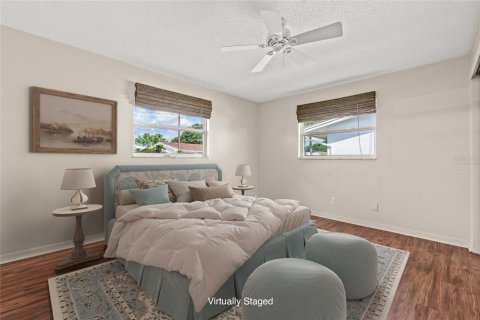 Condo in Pinellas Park, Florida, 2 bedrooms  № 1881259 - photo 13