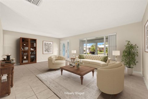 Condo in Pinellas Park, Florida, 2 bedrooms  № 1881259 - photo 2