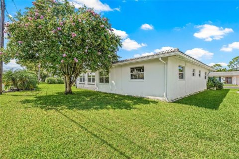 Condo in Pinellas Park, Florida, 2 bedrooms  № 1881259 - photo 28