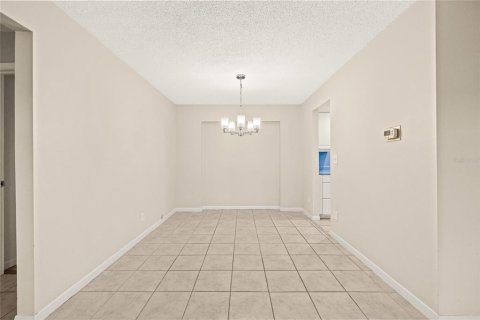 Condo in Pinellas Park, Florida, 2 bedrooms  № 1881259 - photo 23