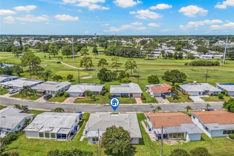 Condo in Pinellas Park, Florida, 2 bedrooms  № 1881259 - photo 29