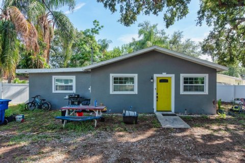 House in Clearwater, Florida 2 bedrooms, 92.53 sq.m. № 1879297 - photo 1