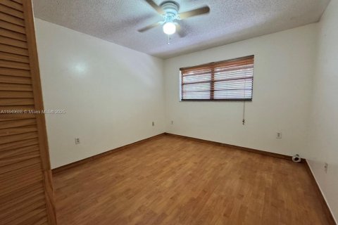 Copropriété à vendre à Miami, Floride: 3 chambres, 149.57 m2 № 1852299 - photo 5