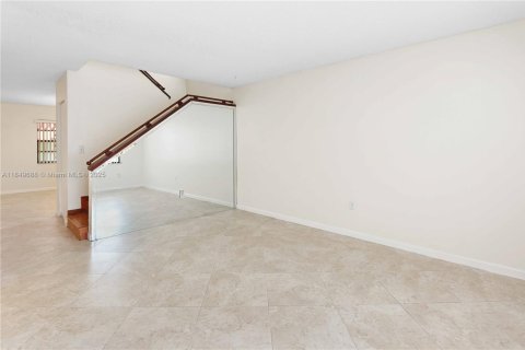 Copropriété à vendre à Miami, Floride: 3 chambres, 149.57 m2 № 1852299 - photo 20