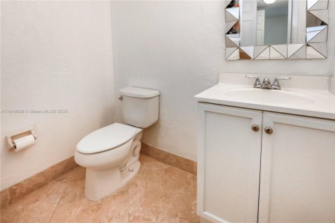 Copropriété à vendre à Miami, Floride: 3 chambres, 149.57 m2 № 1852299 - photo 24