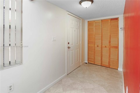Copropriété à vendre à Miami, Floride: 3 chambres, 149.57 m2 № 1852299 - photo 19