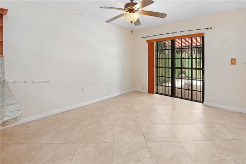 Copropriété à vendre à Miami, Floride: 3 chambres, 149.57 m2 № 1852299 - photo 28
