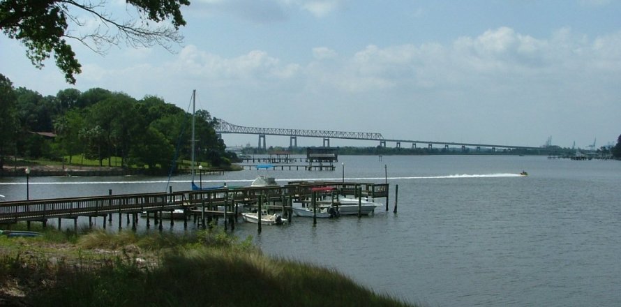 Condominio en Jacksonville, Florida, 2 dormitorios  № 818141