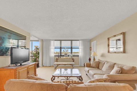 Condo in Jupiter, Florida, 2 bedrooms № 2251194 - photo 16