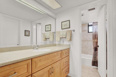 Condo in Jupiter, Florida, 2 bedrooms № 2251194 - photo 28