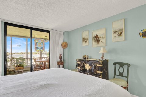 Condo in Jupiter, Florida, 2 bedrooms № 2251194 - photo 30
