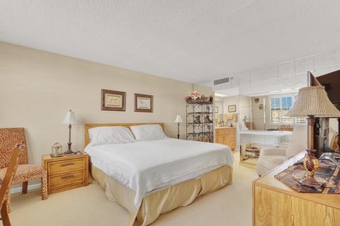 Condo in Jupiter, Florida, 2 bedrooms № 2251194 - photo 26