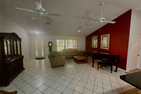 House in Eustis, Florida 3 bedrooms, 206.24 sq.m. № 2341807 - photo 11