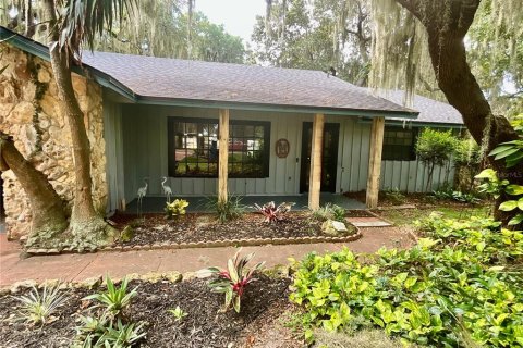 House in Eustis, Florida 3 bedrooms, 206.24 sq.m. № 2341807 - photo 4
