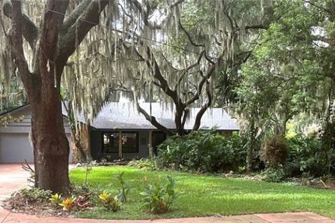 House in Eustis, Florida 3 bedrooms, 206.24 sq.m. № 2341807 - photo 3