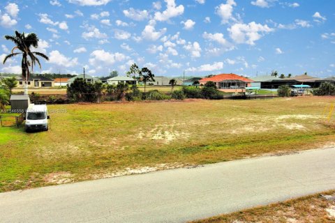 Купить земельный участок в Кейп-Корал, Флорида № 1985154 - фото 6