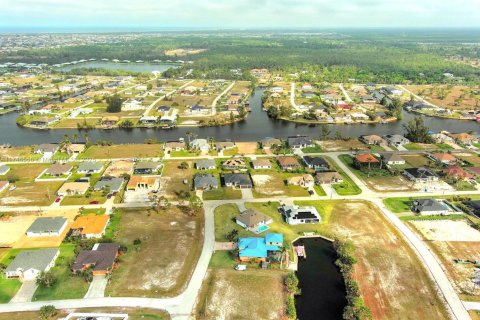 Купить земельный участок в Кейп-Корал, Флорида № 1985154 - фото 19