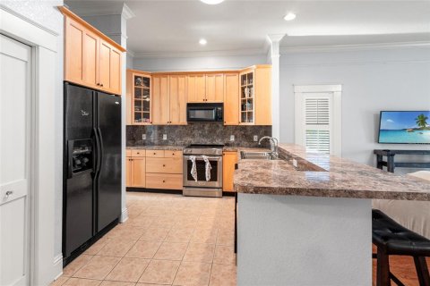 House in Tampa, Florida 3 bedrooms, 150.04 sq.m. № 1740168 - photo 8