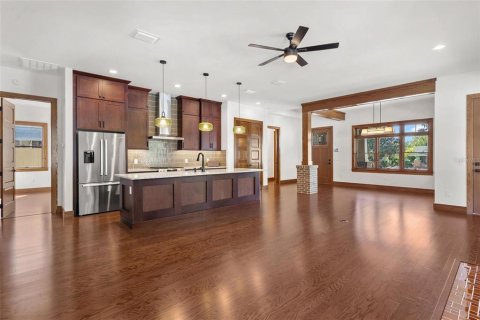 Villa ou maison à louer à Leesburg, Floride: 3 chambres, 163.6 m2 № 2284770 - photo 9
