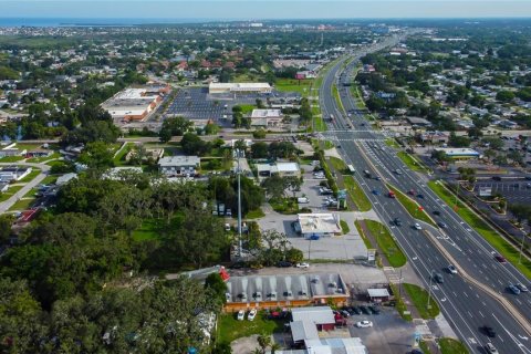 Commercial property in Holiday, Florida 60.01 sq.m. № 1903376 - photo 9