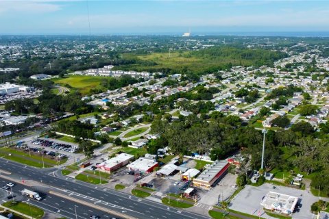 Commercial property in Holiday, Florida 60.01 sq.m. № 1903376 - photo 11